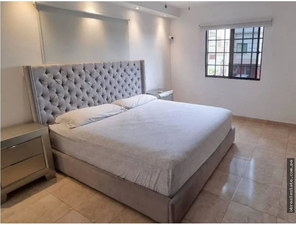 Venta de casa en Las Cumbres, Ph Vistas del Lago