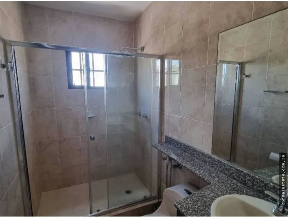 Venta de casa en Las Cumbres, Ph Vistas del Lago