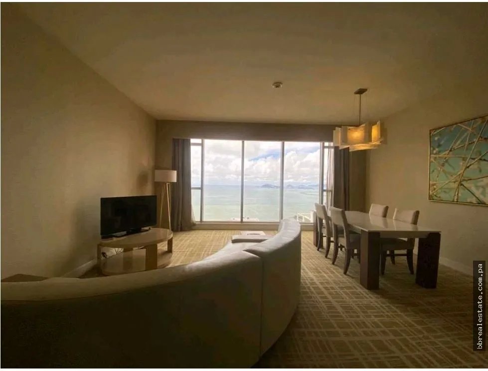 Alquiler de apartamento en Av Balboa, Ph Waldorf Astoria