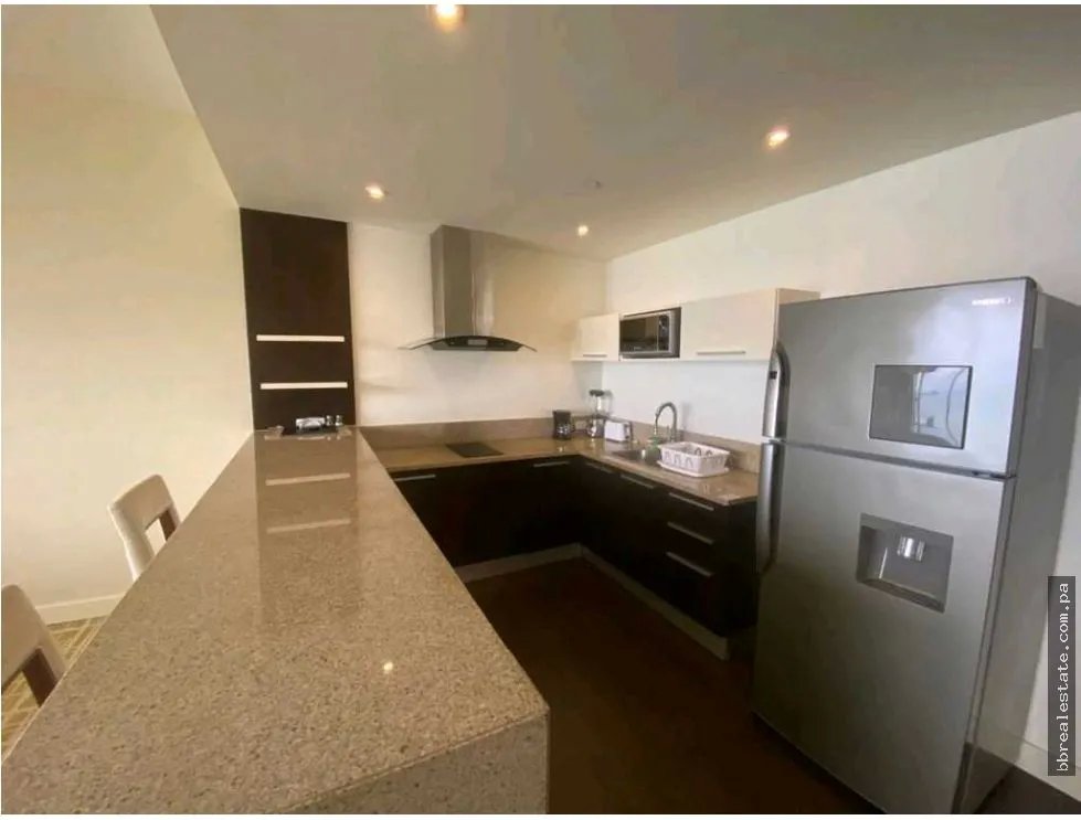 Alquiler de apartamento en Av Balboa, Ph Waldorf Astoria