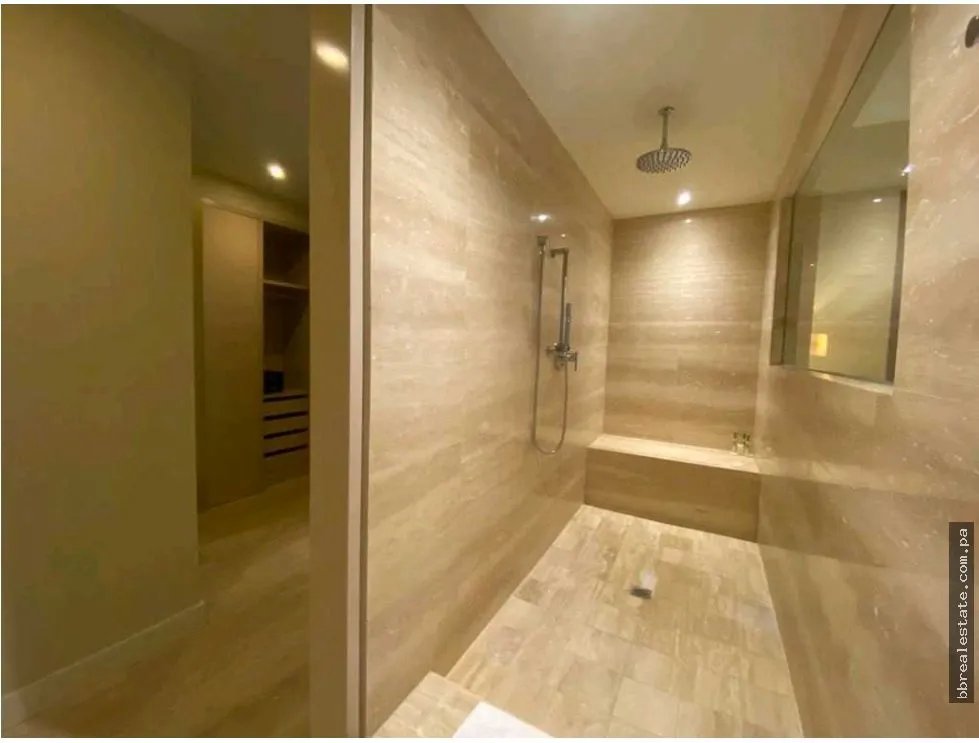 Alquiler de apartamento en Av Balboa, Ph Waldorf Astoria