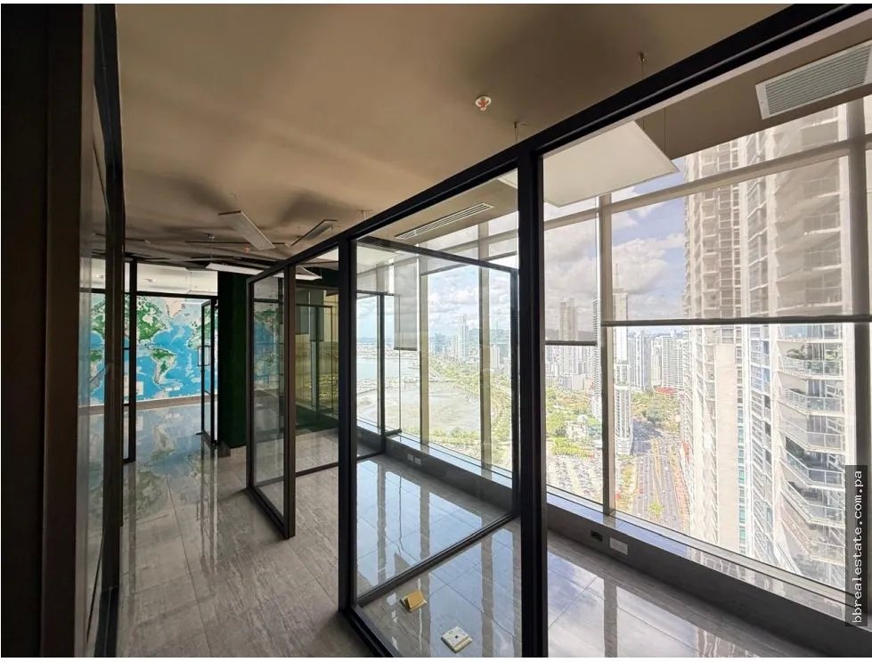 Alquiler de Oficina en Torre Bicsa, Av. Balboa