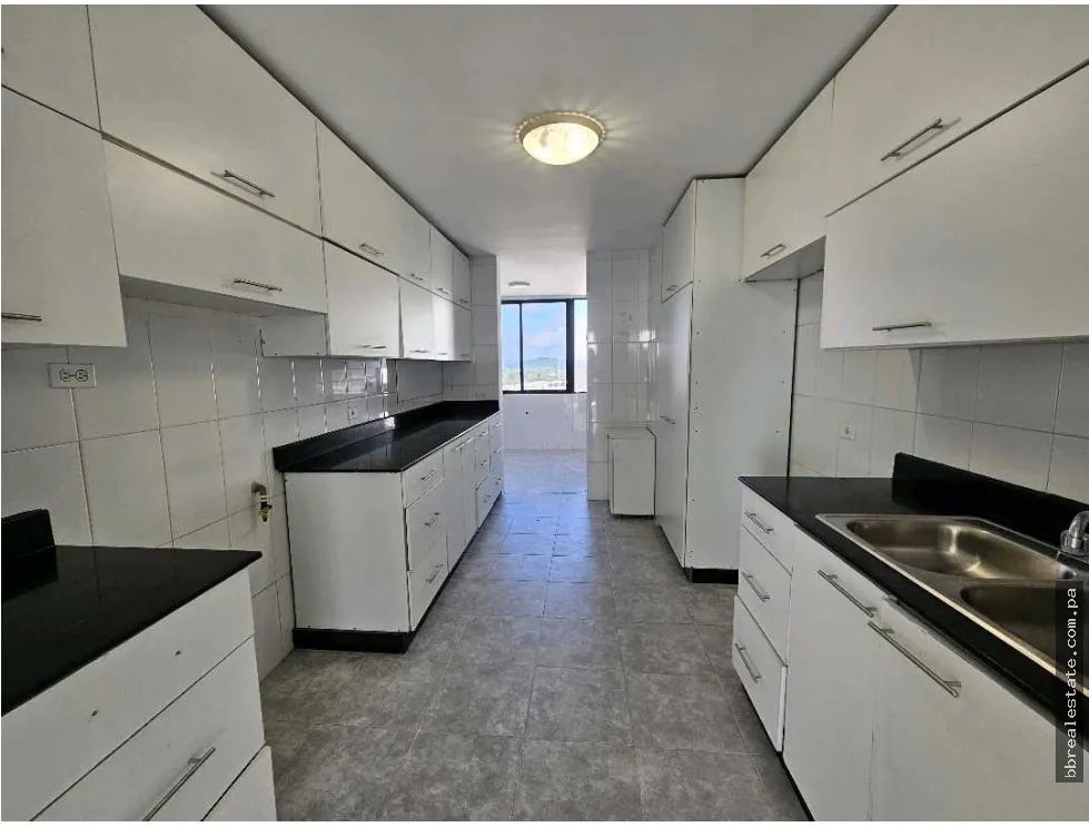 Venta de Apartamento en PH Ensenada, Av Balboa