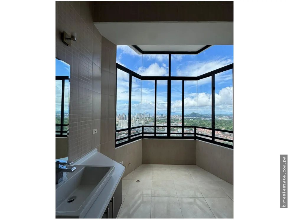 Penthouse for sale in Panama