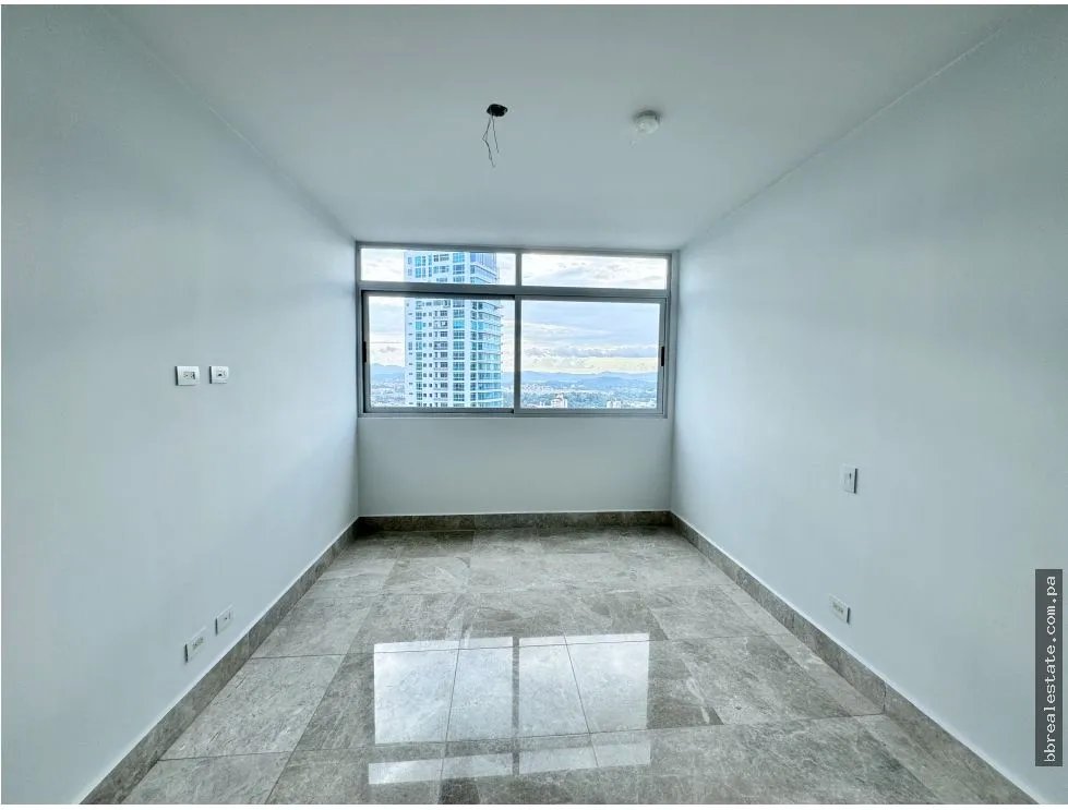Alquiler de Apartamento en PH Costanera, Avenida Balboa