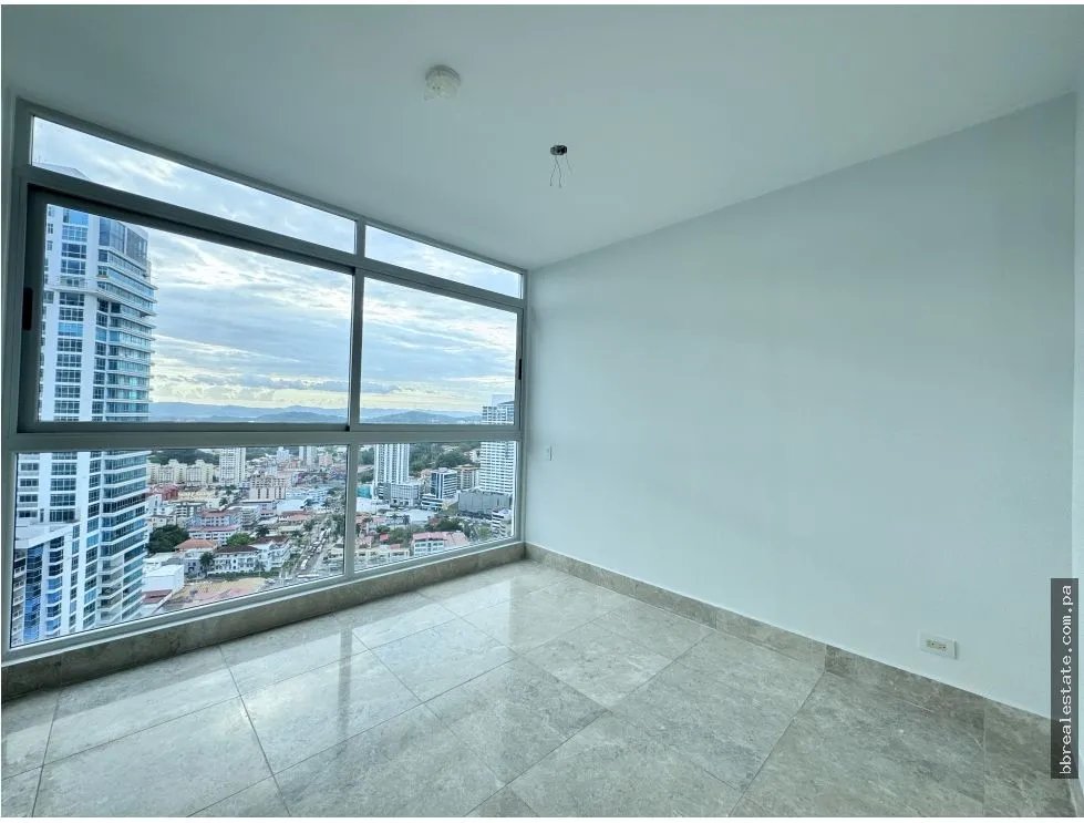 Alquiler de Apartamento en PH Costanera, Avenida Balboa