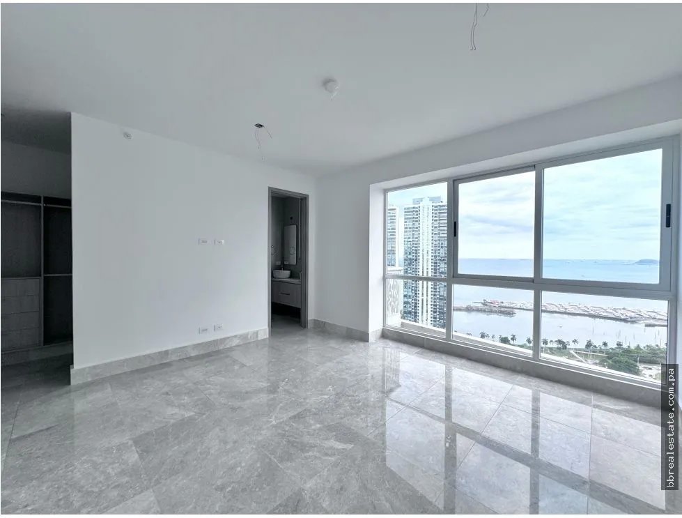 Alquiler de Apartamento en PH Costanera, Avenida Balboa