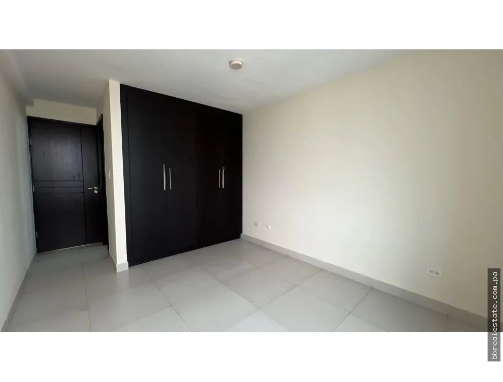 Venta de apartamento en Parque Lefevre, PH Arenas Park