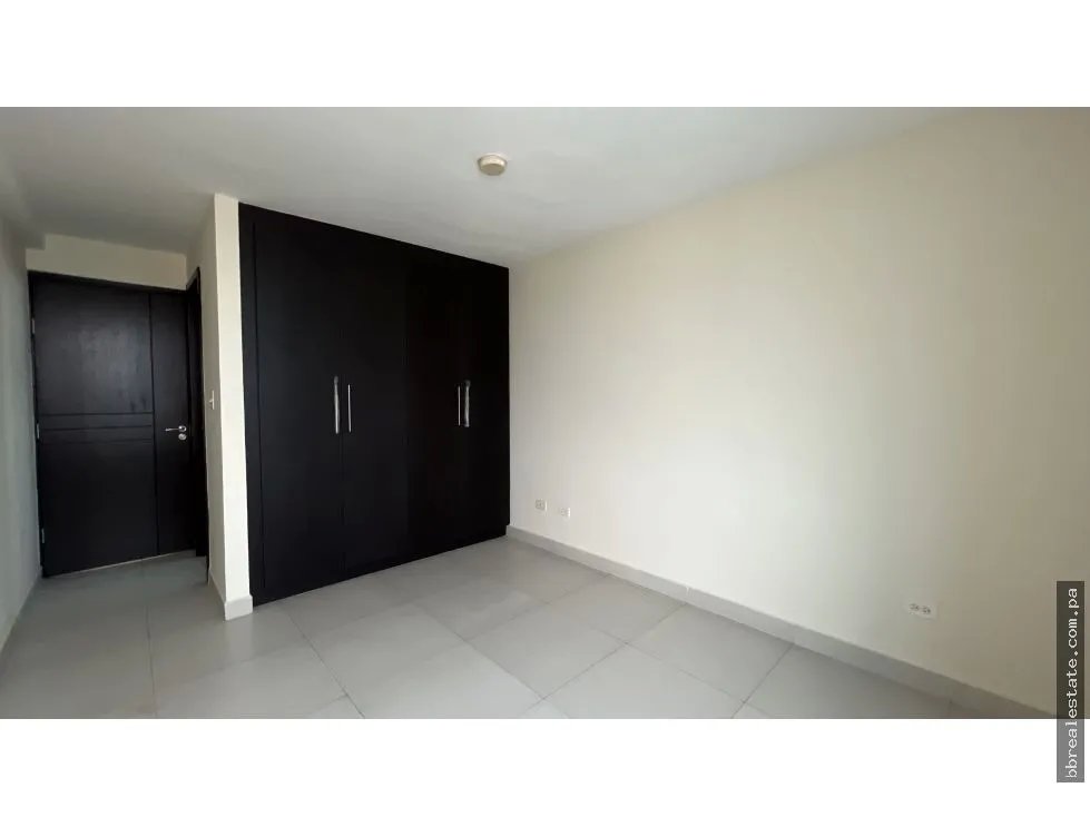 Venta de apartamento en Parque Lefevre, PH Arenas Park