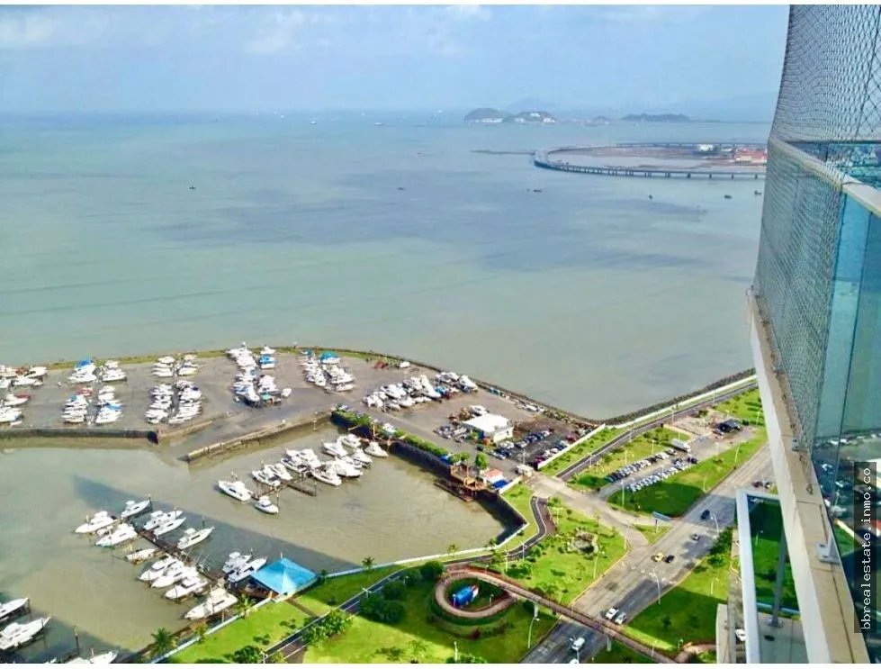 Venta de  apartamento en Avenida Balboa, Ph White
