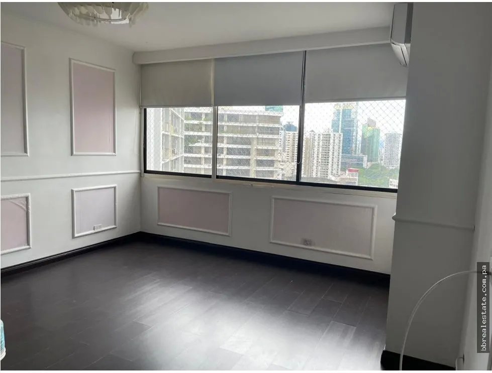 Venta de Apartamento en PH Los Delfines, Avenida Balboa
