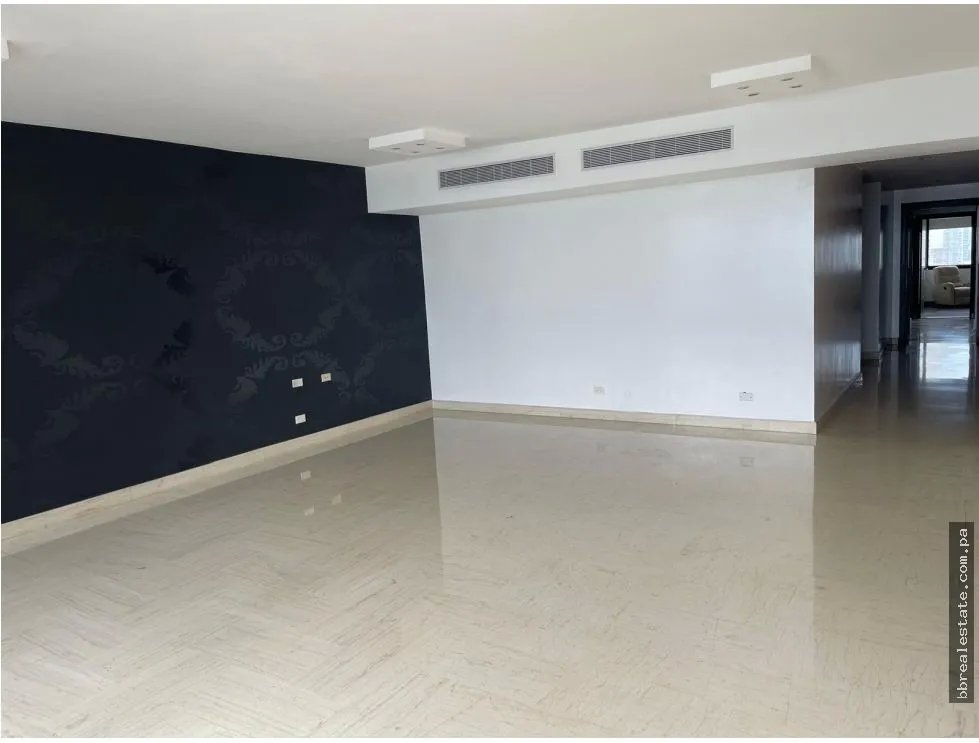Venta de Apartamento en PH Los Delfines, Avenida Balboa