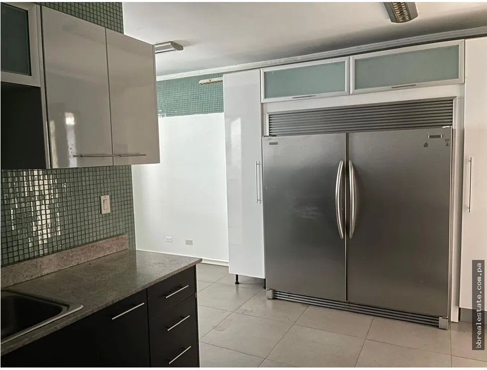 Venta de Apartamento en PH Los Delfines, Avenida Balboa