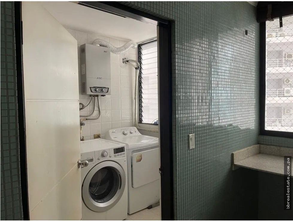 Venta de Apartamento en PH Los Delfines, Avenida Balboa