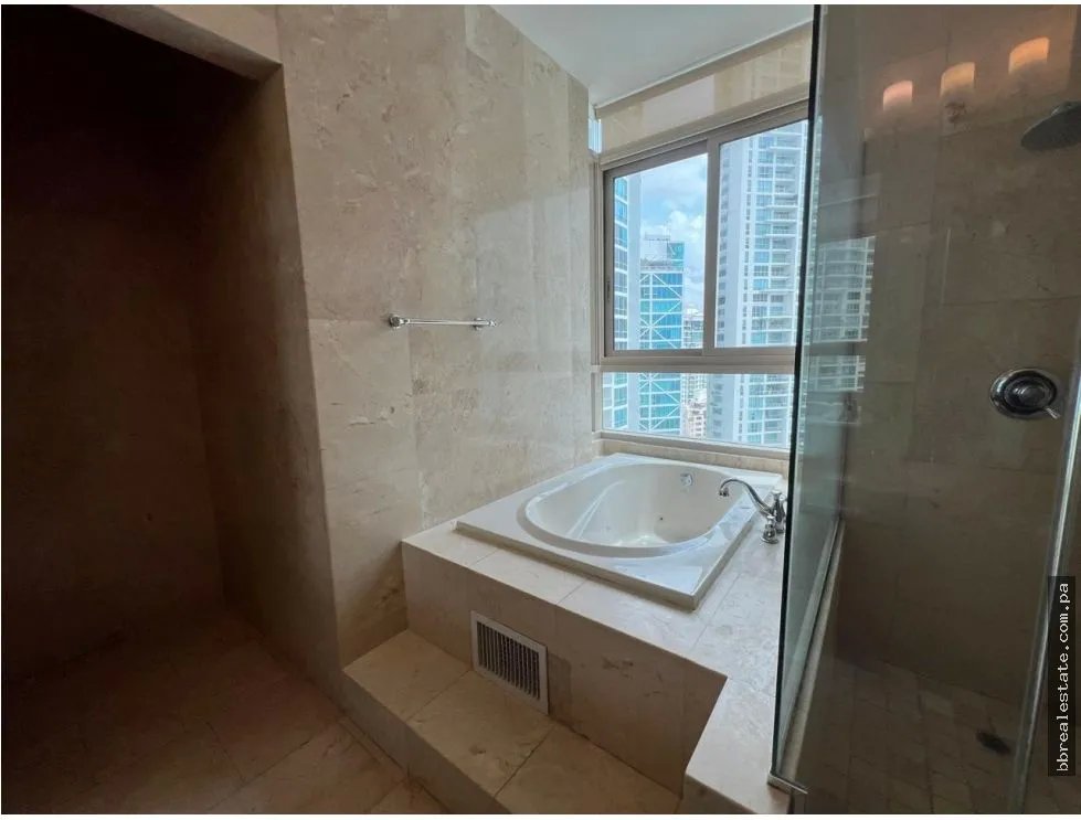 Venta de apartamento en Punta Pacífica, Ph Pacific Point Torre 300