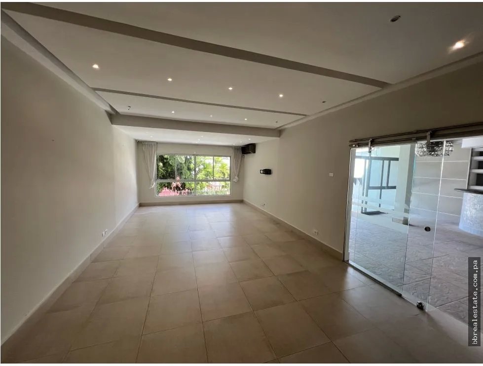 Alquiler de casa con piscina en Betania, Dos Mares