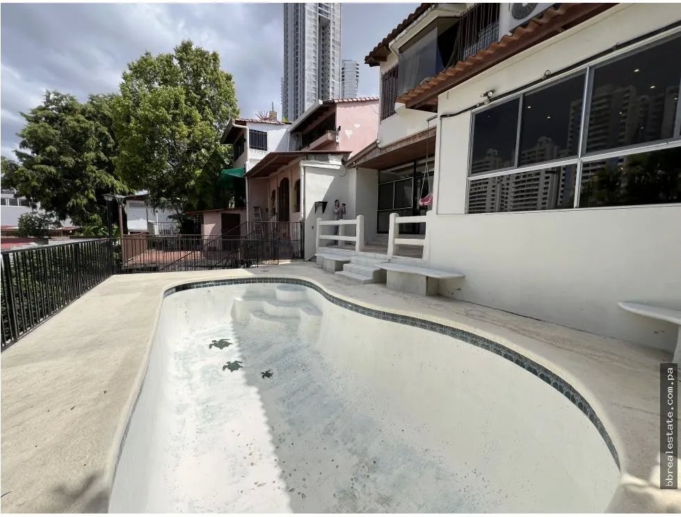 Alquiler de casa con piscina en Betania, Dos Mares