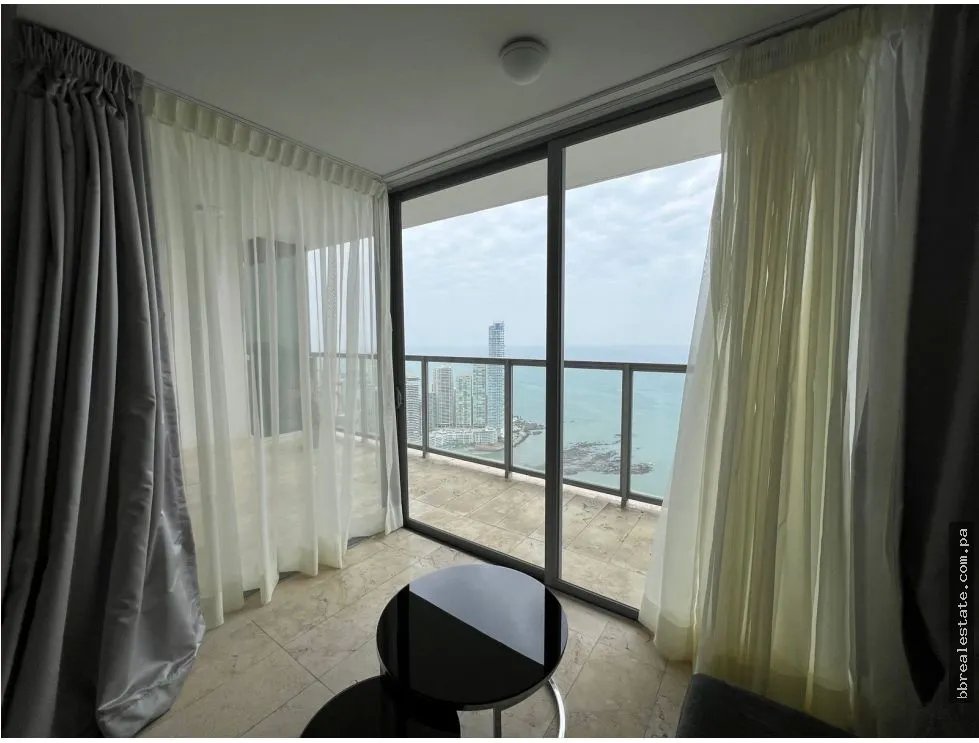 Alquiler de apartamento en Avenida Balboa, Ph Yoo
