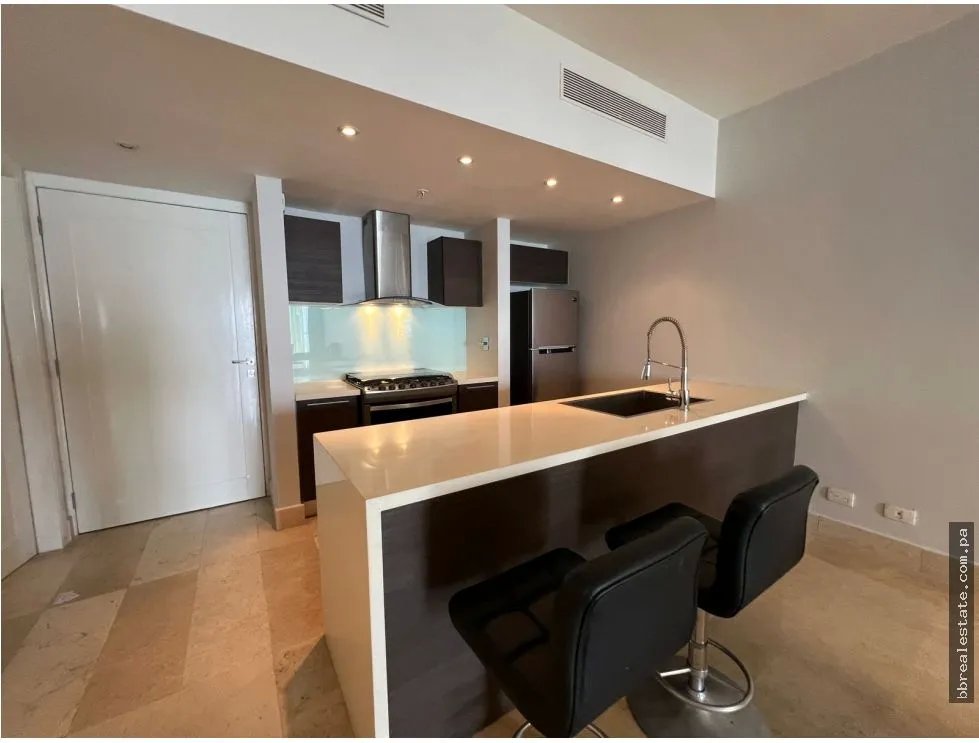 Alquiler de apartamento en Avenida Balboa, Ph Yoo