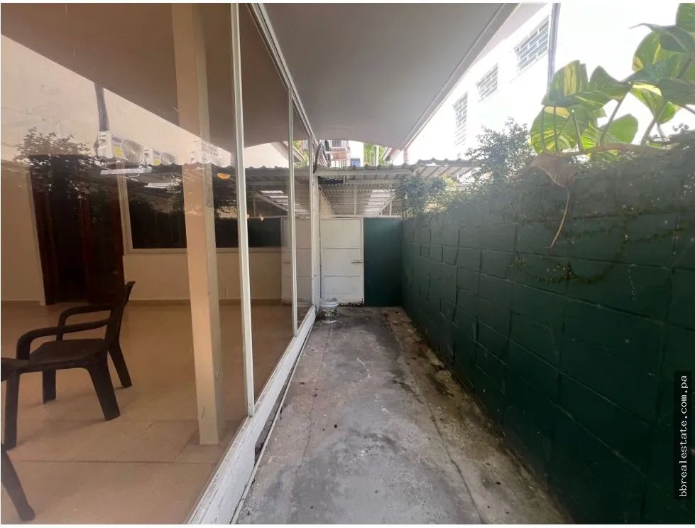 Venta de casa con Garita de Seguridad en Punta Paitilla