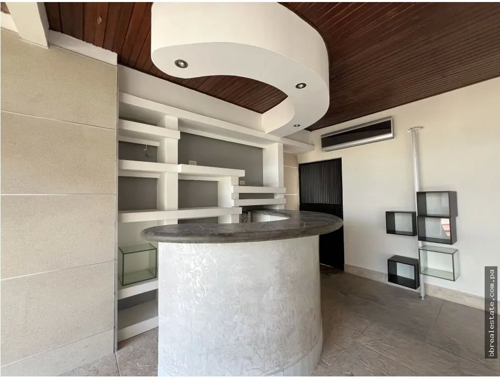 Venta de casa con Piscina en Betania, Dos Mares