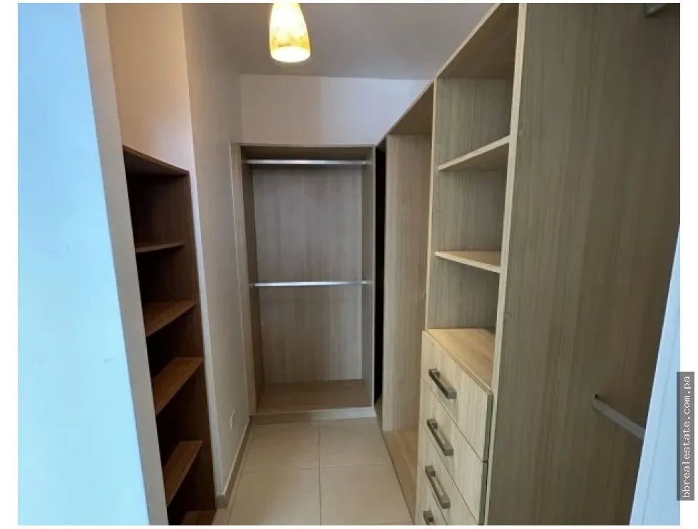 Alquiler de apartamento en Avenida Balboa, P.H. Waters On The Bay