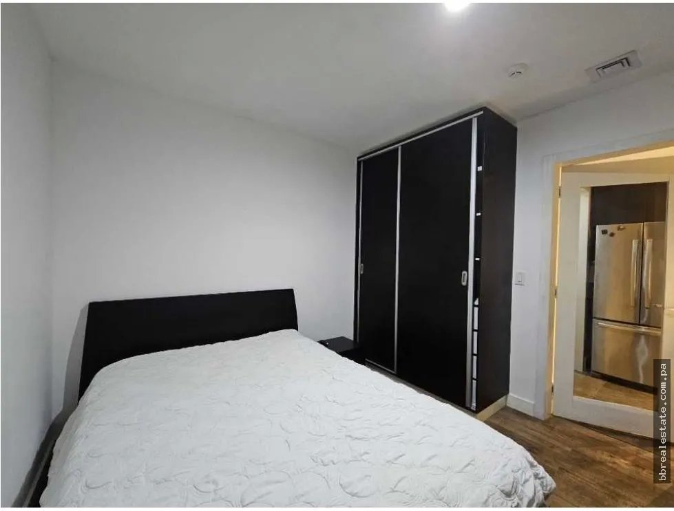 Venta de apartamento Amoblado en Avenida Balboa, Ph Yoo