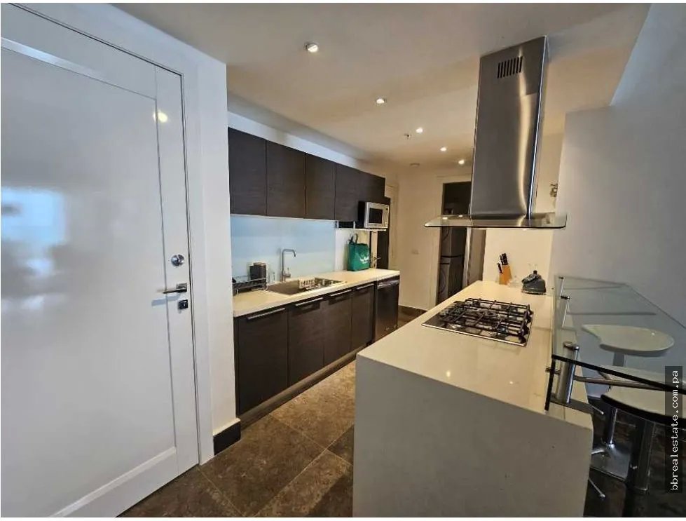 Venta de apartamento Amoblado en Avenida Balboa, Ph Yoo