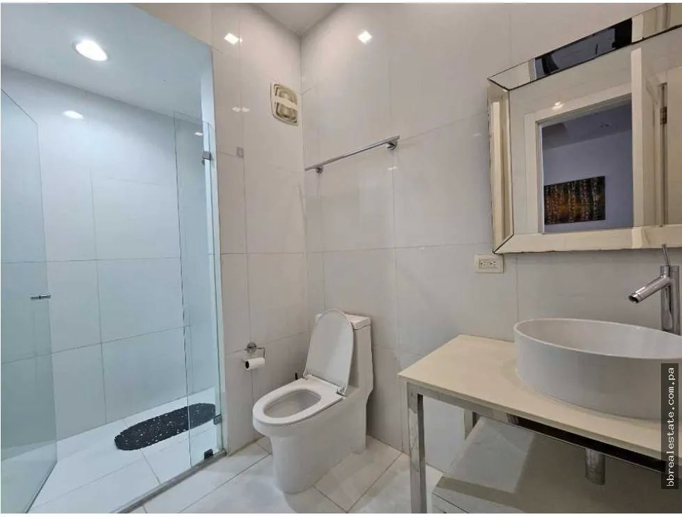 Venta de apartamento Amoblado en Avenida Balboa, Ph Yoo