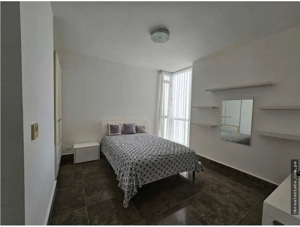 Venta de apartamento Amoblado en Avenida Balboa, Ph Yoo