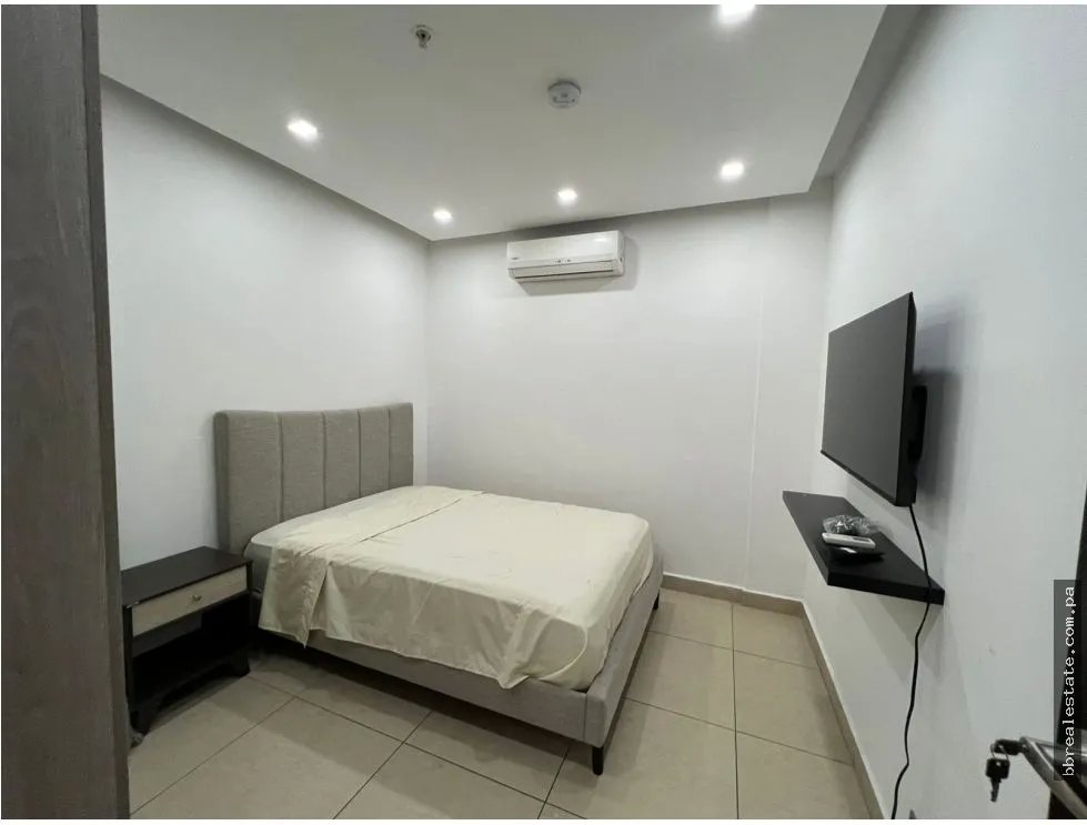 Alquiler de apartamento en Ave. Balboa, Ph Rivage