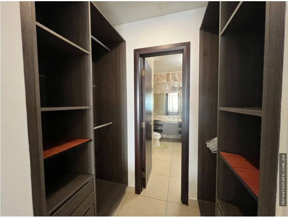 Alquiler de apartamento en Ave. Balboa, Ph Rivage