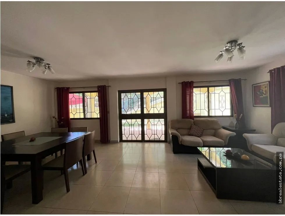 VENTA DE CASA EN ANCÓN