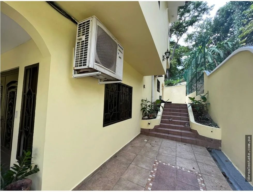 VENTA DE CASA EN ANCÓN