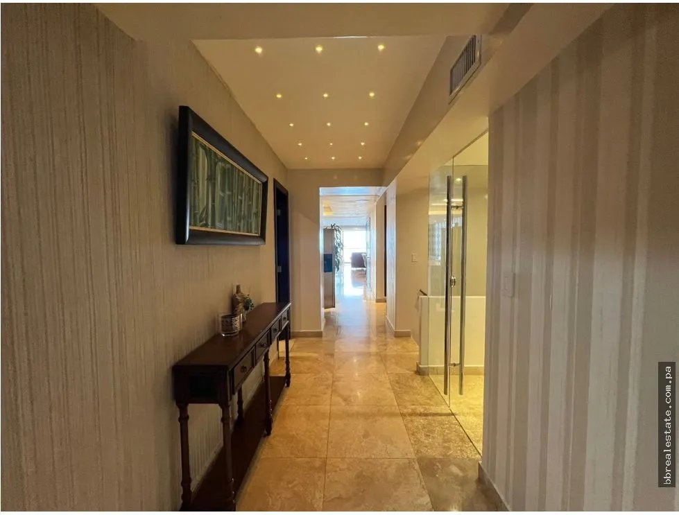 Penthouse for sale in Panama