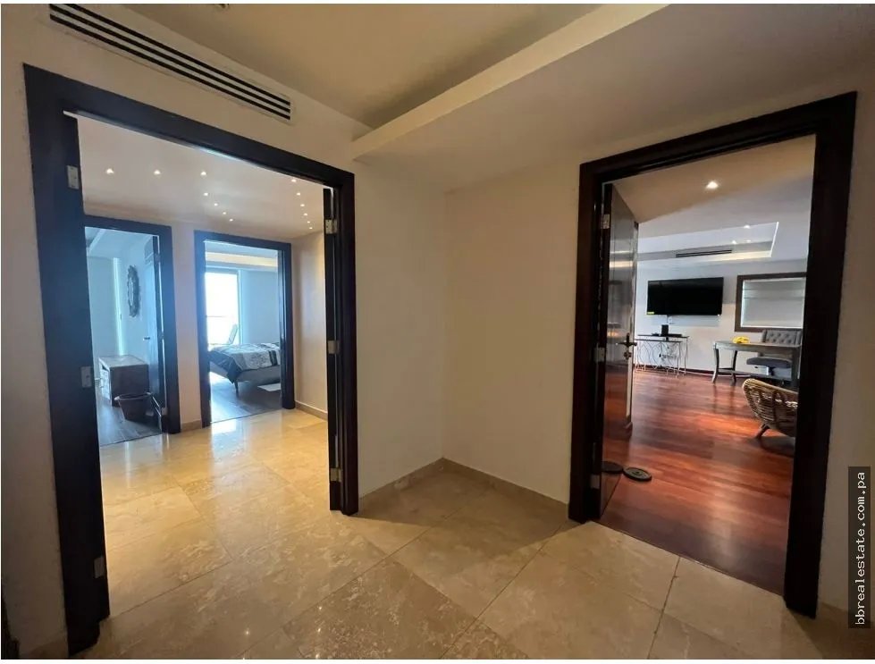 Penthouse for sale in Panama