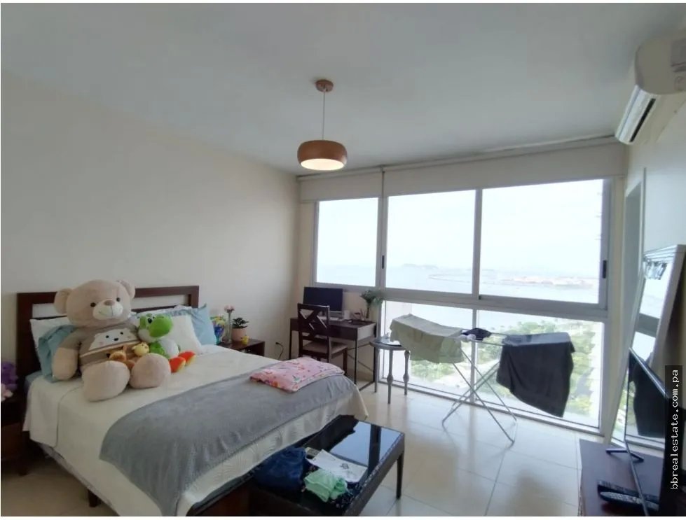 Se vende apartamento en Avenida Balboa, PH White