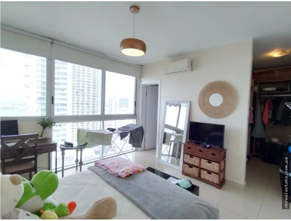 Se vende apartamento en Avenida Balboa, PH White