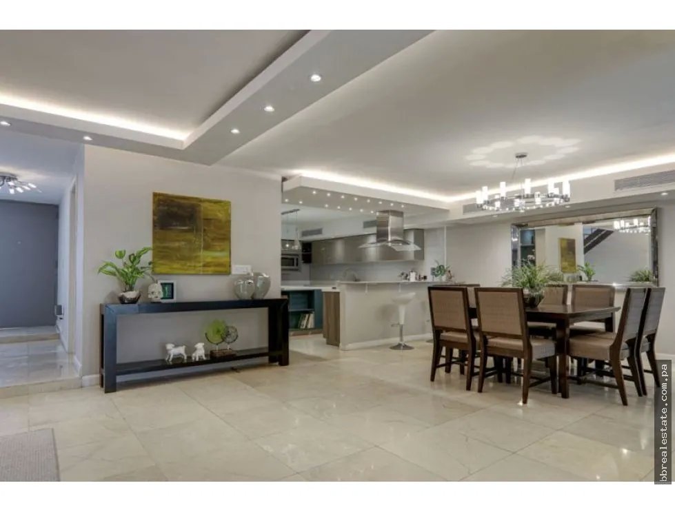 Venta de Casa 3 Niveles En Paitilla