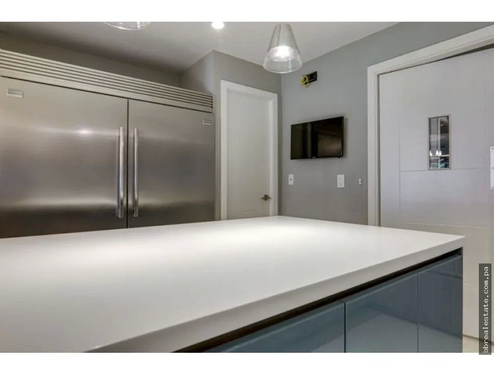 Venta de Casa 3 Niveles En Paitilla