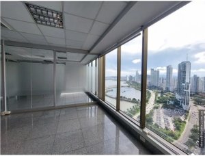 Se Alquila Oficina  torre Bicsa Esquina Av.Balboa