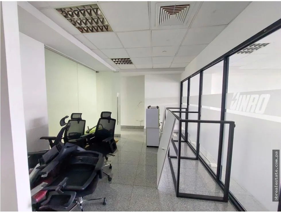 Se Alquila Oficina  torre Bicsa Esquina Av.Balboa