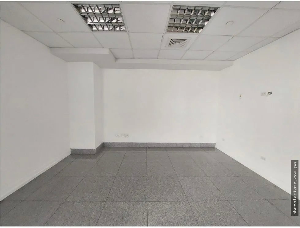Se Alquila Oficina  torre Bicsa Esquina Av.Balboa