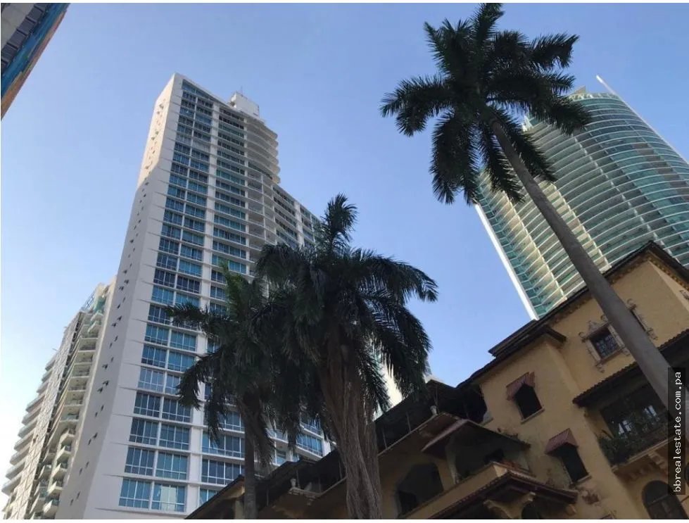 Se vende apartamento en Avenida Balboa, Ph Marina Park