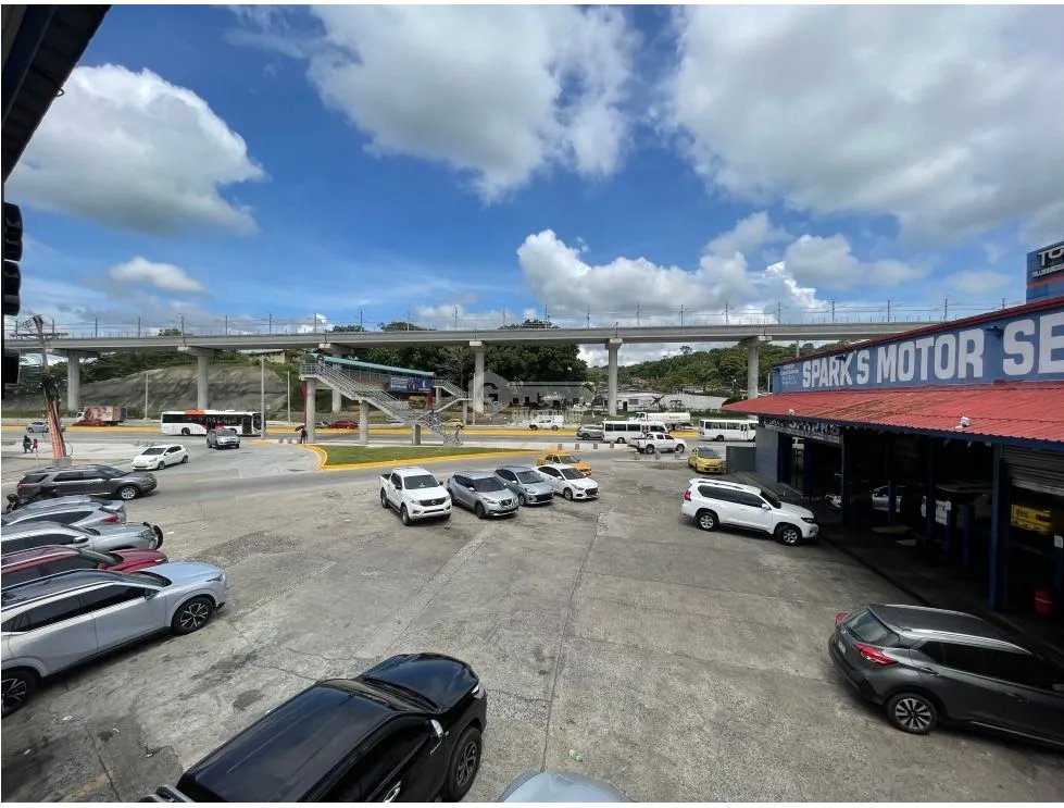 SE ALQUILA LOCAL COMERCIAL EN  VILLA ZAITA  120 M2 AMPLIO