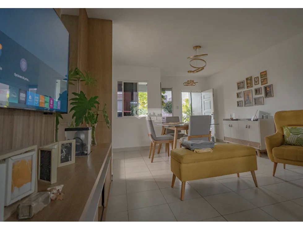 SE ALQUILA CASA EN PASEO DEL NORTE  215M 4 HABITACIONES AMOBLADA