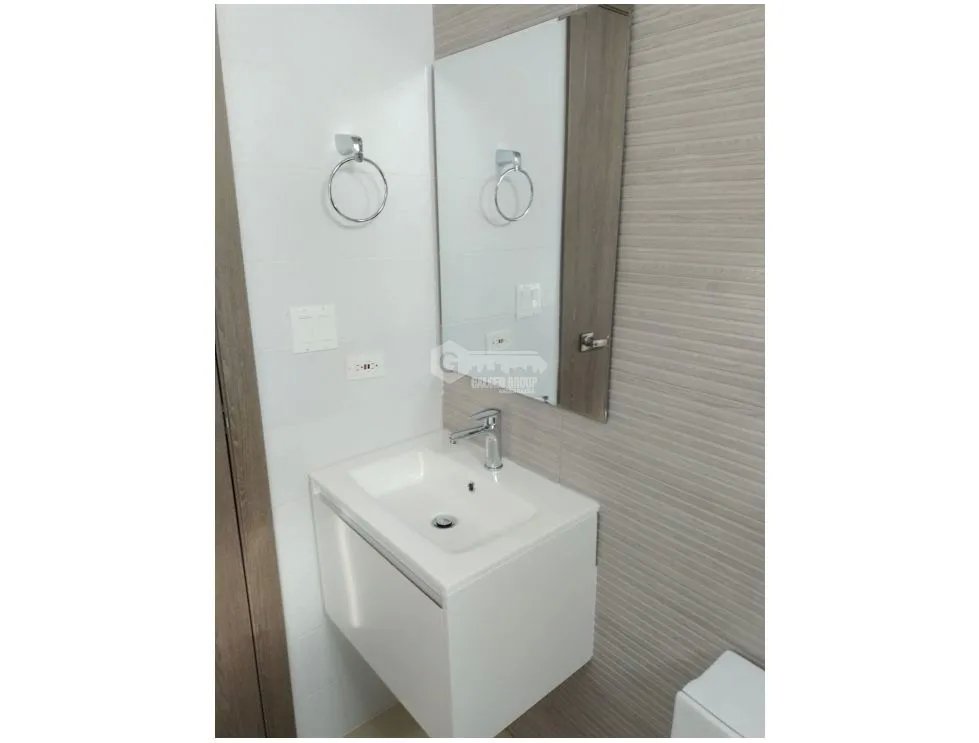 12 DE OCTUBRE / PH CENTERPOINT TOWER / 77M /LINEA BLANCA / BALCON