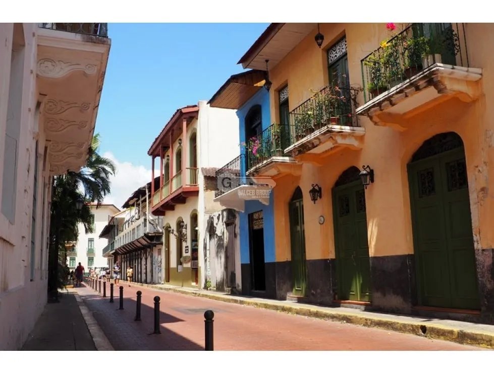 CASCO VIEJO / EDIFICIO HISTORICO / 328 M2