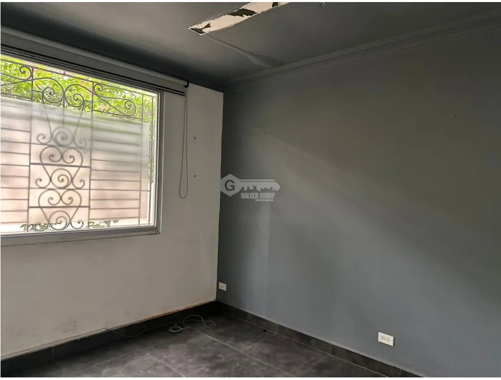 TERRENO CON CASA COMERCIAL / SAN FRANCISCO / 832M / SOBRE VIA