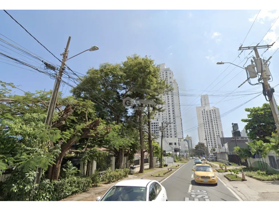 TERRENO CON CASA COMERCIAL / SAN FRANCISCO / 832M / SOBRE VIA